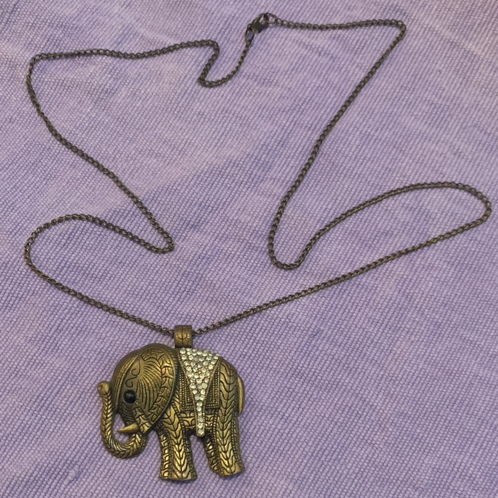 Vintage Brass Elephant Pendant Necklace - Picture 4 of 4